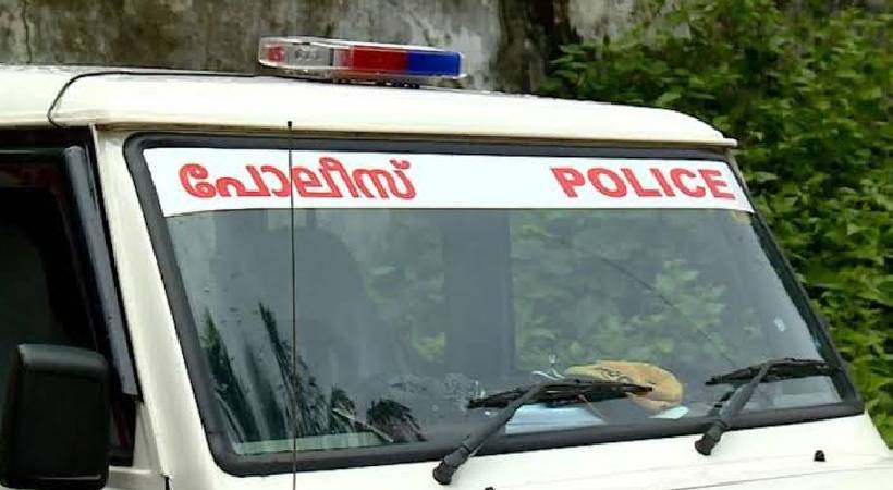 എറണാകുളത്ത് രേഖകളില്ലാത്ത മൂന്ന് ബംഗ്ലാദേശികളെ പൊലീസ് പിടികൂടി