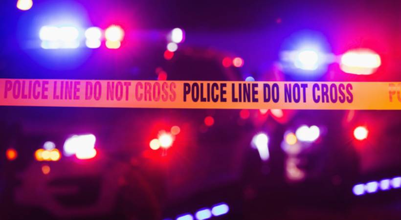 മഴയത്ത് കളിക്കാൻ പോകാൻ വാശി പിടിച്ചു; ഡൽഹിയിൽ അച്ഛൻ 10 വയസുകാരനെ കുത്തി കൊന്നു