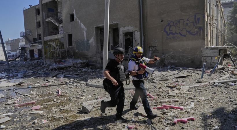 യുദ്ധഭീതിയില് പശ്ചിമേഷ്യ; ടെഹ്റാനില് ഇസ്രയേലിന്റെ കനത്ത വ്യോമാക്രമണം