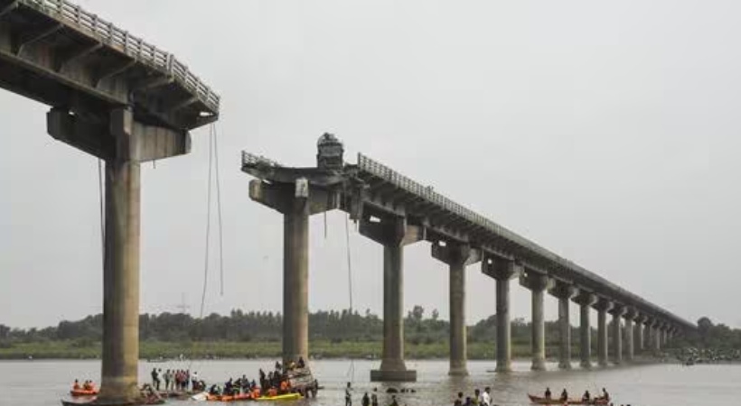 ഗുജറാത്തില് പാലം തകര്ന്നുണ്ടായ ദുരന്തം: ഗുരുതരമായ ഉദ്യോഗസ്ഥ അനാസ്ഥയെന്ന് കണ്ടെത്തല്