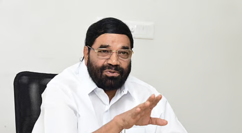 ‘ പാദപൂജയും ഗുരുഭക്തിയും രണ്ടാണ്; ഗുരുവിനോട് ആദരവ് പ്രകടിപ്പിക്കുന്നത് കാല് കഴുകിച്ചല്ല’; മന്ത്രി വി എന്‍ വാസവന്‍