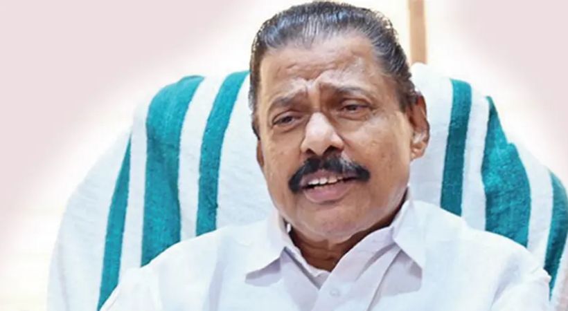കത്ത് ചോര്‍ച്ച വിവാദം: നിയമ നടപടിയുമായി എം വി ഗോവിന്ദന്‍; മുഹമ്മദ് ഷര്‍ഷാദിന് എതിരെ വക്കീല് നോട്ടീസ് അയച്ചു