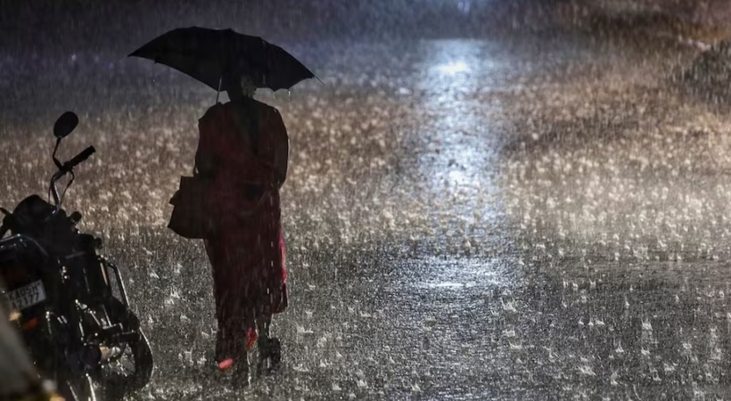 സംസ്ഥാനത്ത് അതിശക്തമായ മഴ തുടരും; ആറ് ജില്ലകളില് ഓറഞ്ച് അലേര്ട്ട്