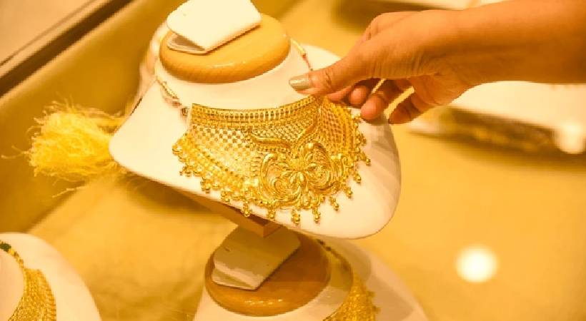 കുതിപ്പിന് ബ്രേക്കിട്ട് സ്വര്ണവില; ഇന്നത്തെ നിരക്കറിയാം