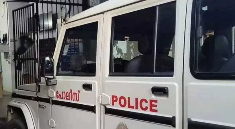 കാസര്ഗോഡ് 16കാരനെ പീഡിപ്പിച്ച കേസ്; ഉന്നതര് പ്രതികള്; കുട്ടി പ്രതികളുടെ വലയില് അകപ്പെട്ടത് GRINDR ആപ്പ് വഴി