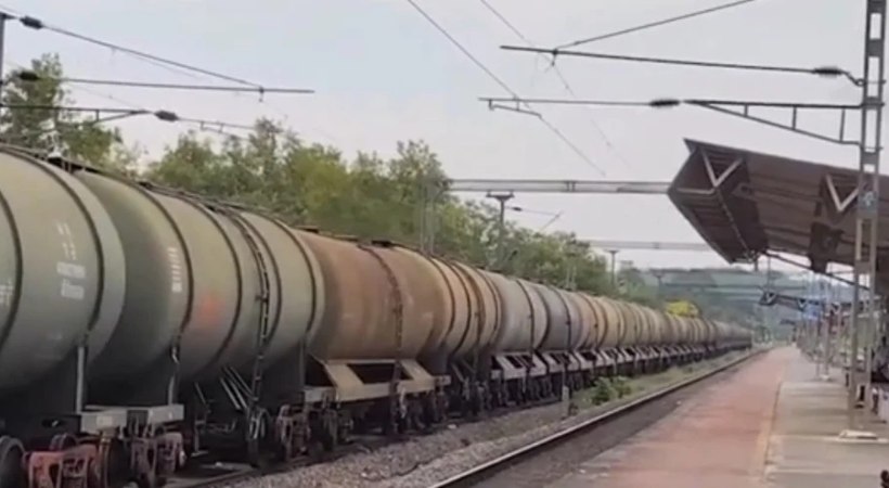 കോട്ടയത്ത് ഗുഡ്സ് ട്രെയിനിന് മുകളില് കയറി ഷോക്കേറ്റ് ചികിത്സയിലായിരുന്ന വിദ്യാര്ത്ഥി മരിച്ചു