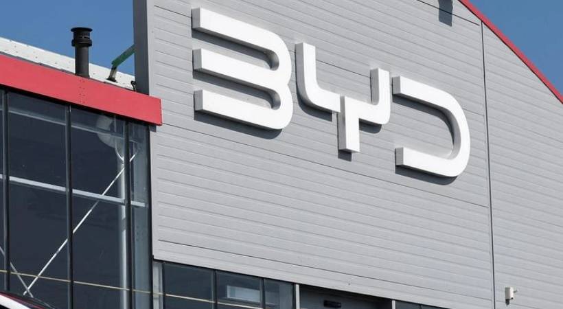 ബാറ്ററി തകരാർ: 1.15 ലക്ഷം കാറുകൾ തിരിച്ചുവിളിച്ച് BYD