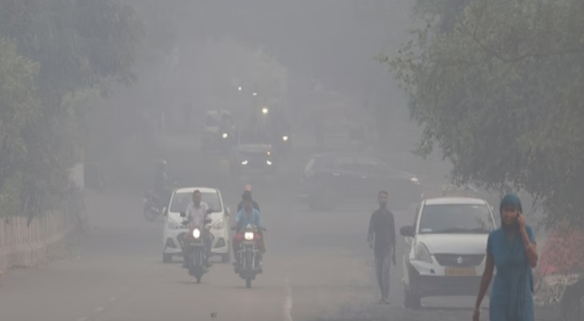 ദീപാവലി; ഡൽഹിയിൽ വായു ഗുണനിലവാരം അതീവ ഗുരുതരം