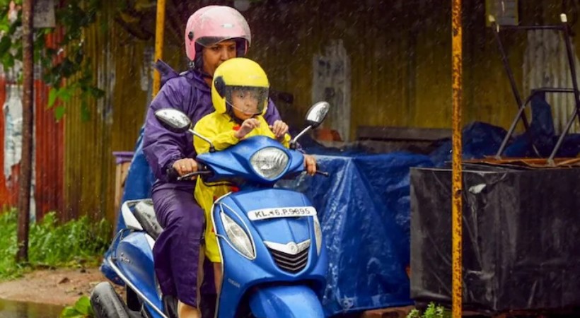 ഈ മാസം 18 വരെ ശക്തമായ മഴ; തെക്കൻ കേരളത്തിൽ മഴ തുടരുന്നു; തിരുവനന്തപുരം മുതൽ തൃശൂർ വരെ യെല്ലോ അലേർട്ട്