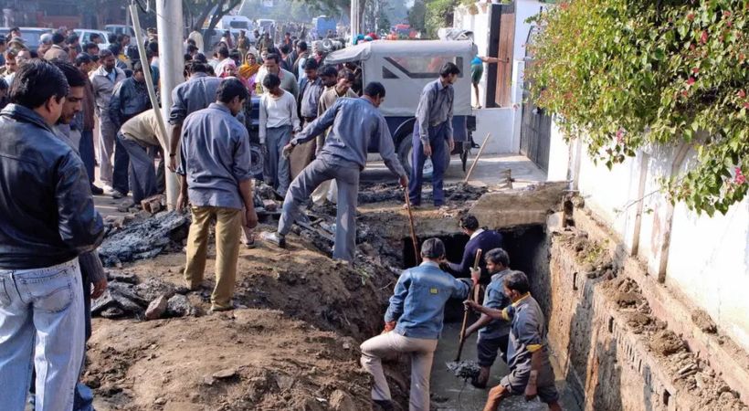 നിഠാരി കൊലപാതക പരമ്പര; അവസാന കേസിലെ പ്രതിയെ സുപ്രീംകോടതി വെറുതെ വിട്ടു