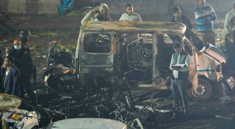 ഡല്ഹി ചെങ്കോട്ട സ്ഫോടനം: അന്വേഷണം ദക്ഷിണേന്ത്യയിലേക്കും; ബെംഗളൂരു സ്വദേശിയായ എഞ്ചിനീയര് സാക്കിര് ഉസ്താദിന് പങ്കെന്ന് സൂചന