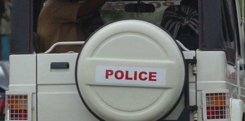 ‘സ്പായിൽ പോയ കാര്യം ഭാര്യയെ അറിയിക്കും’; സിപിഒയെ ഭീഷണിപ്പെടുത്തി എസ്ഐ 4 ലക്ഷം രൂപ തട്ടിയെടുത്തു