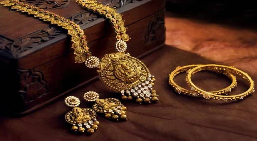 കുതിപ്പിന് ഇടവേള; സ്വര്ണവില 95,500 രൂപയിൽ താഴെ