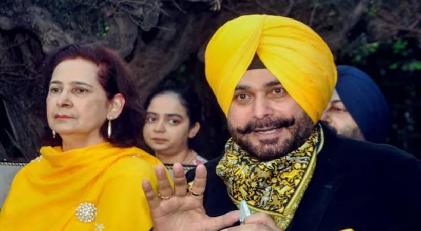 ‘500 കോടി രൂപ കൈവശമുള്ളവർക്കേ മുഖ്യമന്ത്രിയാകാൻ കഴിയൂ’; കോൺഗ്രസിനെ പ്രതിരോധത്തിലാക്കി നവ്ജ്യോത് സിങ് സിദ്ദുവിന്റെ ഭാര്യ