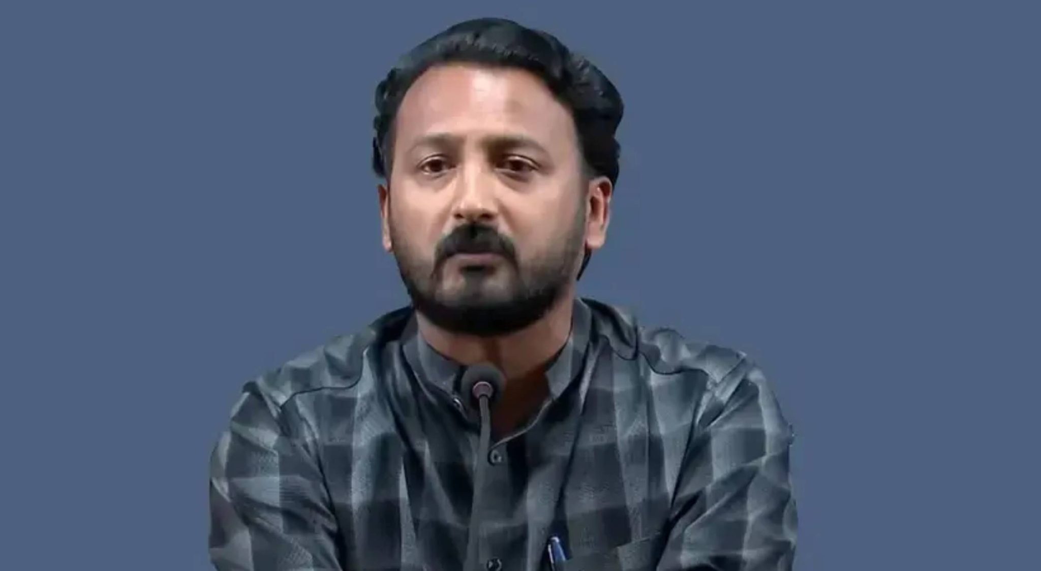 ‘നമുക്ക് ഒരു കുഞ്ഞു വേണമെന്ന് പറഞ്ഞു; അതിക്രൂരമായ ലൈംഗിക പീഡനത്തിന് ഇരയാക്കി’; രാഹുൽ മാങ്കൂട്ടത്തിലിനെതിരെ മൊഴി നൽകി പരാതിക്കാരി