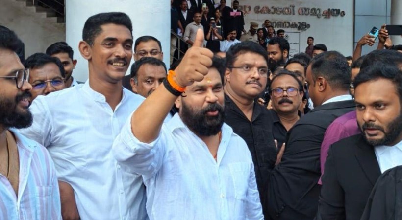 സിനിമാ സംഘടനകള് ദിലീപിനെ തിരിച്ചെടുക്കും? സൂചന നല്കി സംഘടനാ നേതാക്കള്; എതിര്പ്പറിയിച്ച് ഒരു വിഭാഗം; ഭിന്നത തുടരുന്നു