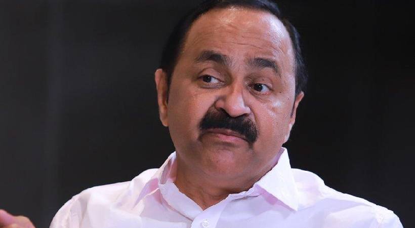 സോണിയ ഗാന്ധിയുടെ വീട് റെയ്ഡ് ചെയ്യണമെന്ന് സഭയില്‍ വിളിച്ചുപറഞ്ഞ മന്ത്രിമാര്‍ വിവരദോഷികള്‍: വി ഡി സതീശന്‍