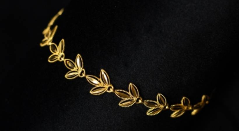 കത്തിക്കയറി പൊന്ന്! സ്വർണവിലയിൽ വൻ കുതിപ്പ്; പവന് 1800 രൂപ കൂടി