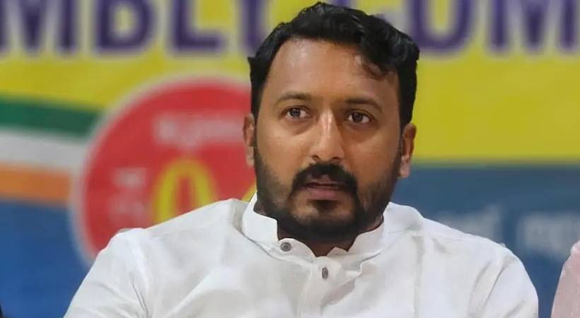 ‘രാഹുൽ സൈക്കോപാത്ത്, ജാമ്യം നിയമ വിരുദ്ധം; സമ്മതമില്ലാതെ പലവട്ടം ബലാത്സം​ഗം ചെയ്തു’; ആദ്യ കേസിലെ അതിജീവിത സുപ്രീംകോടതിയിൽ