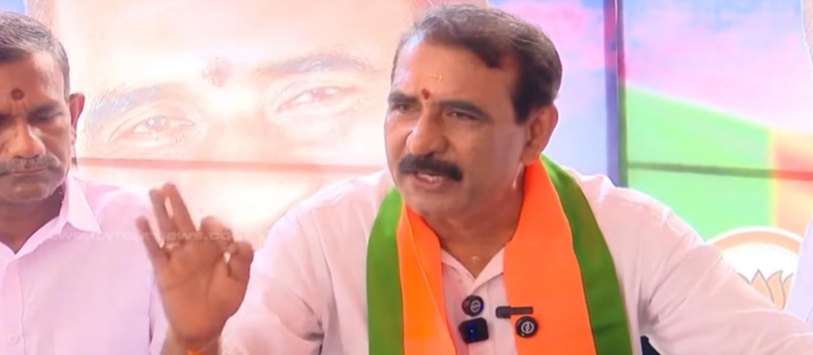 പ്രകടനം ഒഴിവാക്കി ബി ഗോപാലകൃഷ്ണൻ; കേസിന്റെ പശ്ചാത്തലത്തിൽ വേഗത്തിൽ നാമനിർദ്ദേശപത്രിക സമർപ്പിക്കാൻ നീക്കം