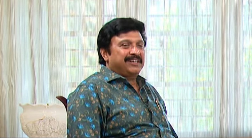 ടൂറിസ്റ്റ് ബസുകള്‍ കളറാകുമോ? കളര്‍ മാറ്റം ആലോചിക്കാവുന്നതാണെന്ന് മന്ത്രി കെ.ബി ഗണേഷ് കുമാര്‍