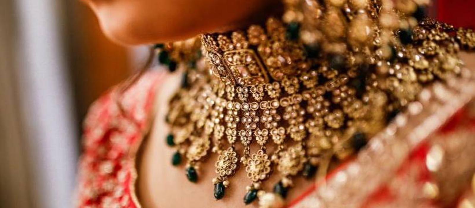 തുടര്‍ച്ചയായ നാലാം ദിവസവും സ്വര്‍ണവില കുറഞ്ഞു; ഇന്നത്തെ വിലയറിയാം