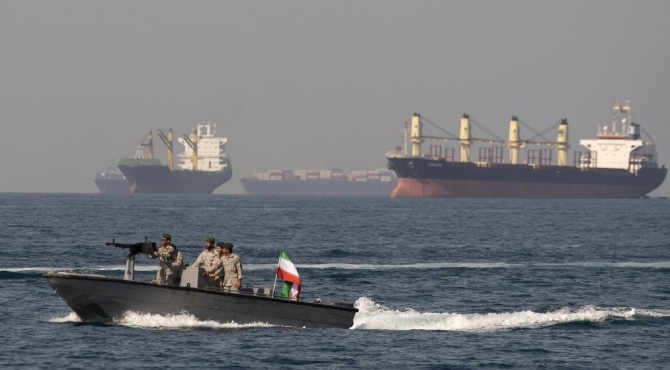 ഹോർമൂസ് കടലിടുക്ക് തുറന്ന് ഇറാൻ; ചരക്ക് കപ്പൽ സേവനം പുനഃസ്ഥാപിച്ചു