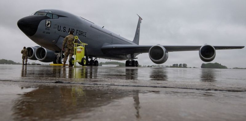 ഇന്ധനം നിറയ്ക്കാൻ പോയ യുഎസ് വിമാനം തകർന്നുവീണ് നാല് സൈനികർ മരിച്ചു
