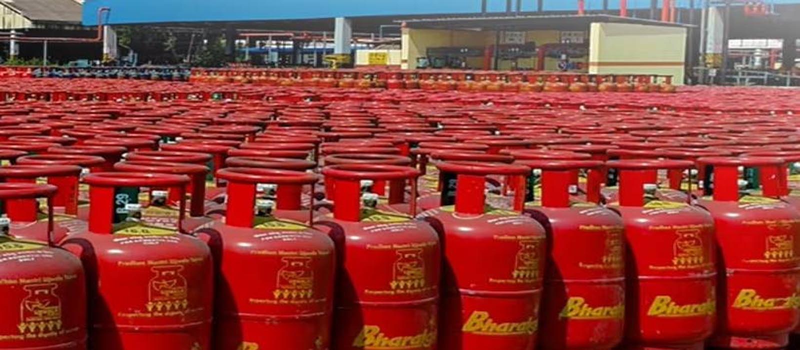 เดชเดถเตเดเดฟเดฎเตเดทเตเดฏเตป เดธเดเดเตผเดทเด; เดเตเดเตเดคเตฝ LPG เดเดพเดเตเดเดฑเตเดเตพ เดเดจเตเดคเตเดฏเดฏเดฟเดฒเตเดเตเดเต เดเดคเตเดคเดฟเดเตเดเดพเตปโ เดถเตเดฐเดฎเด