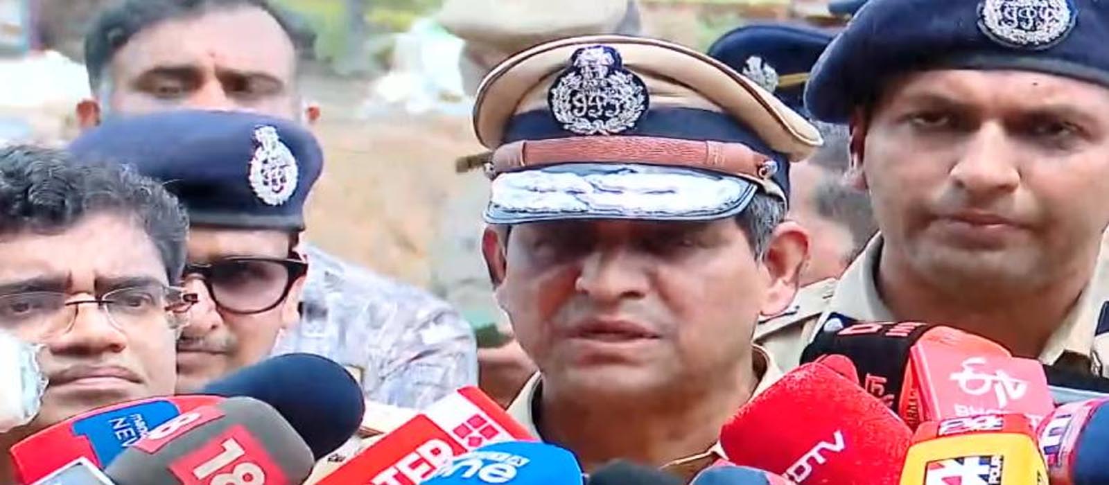 മുണ്ടത്തിക്കോട് വെടിക്കെട്ടപകടം: ‘നിലവിൽ അപകട സാധ്യത ഇല്ല, തിരചിൽ നടപടികൾ തുടരും’; DGP റവാഡ ചന്ദ്രശേഖർ