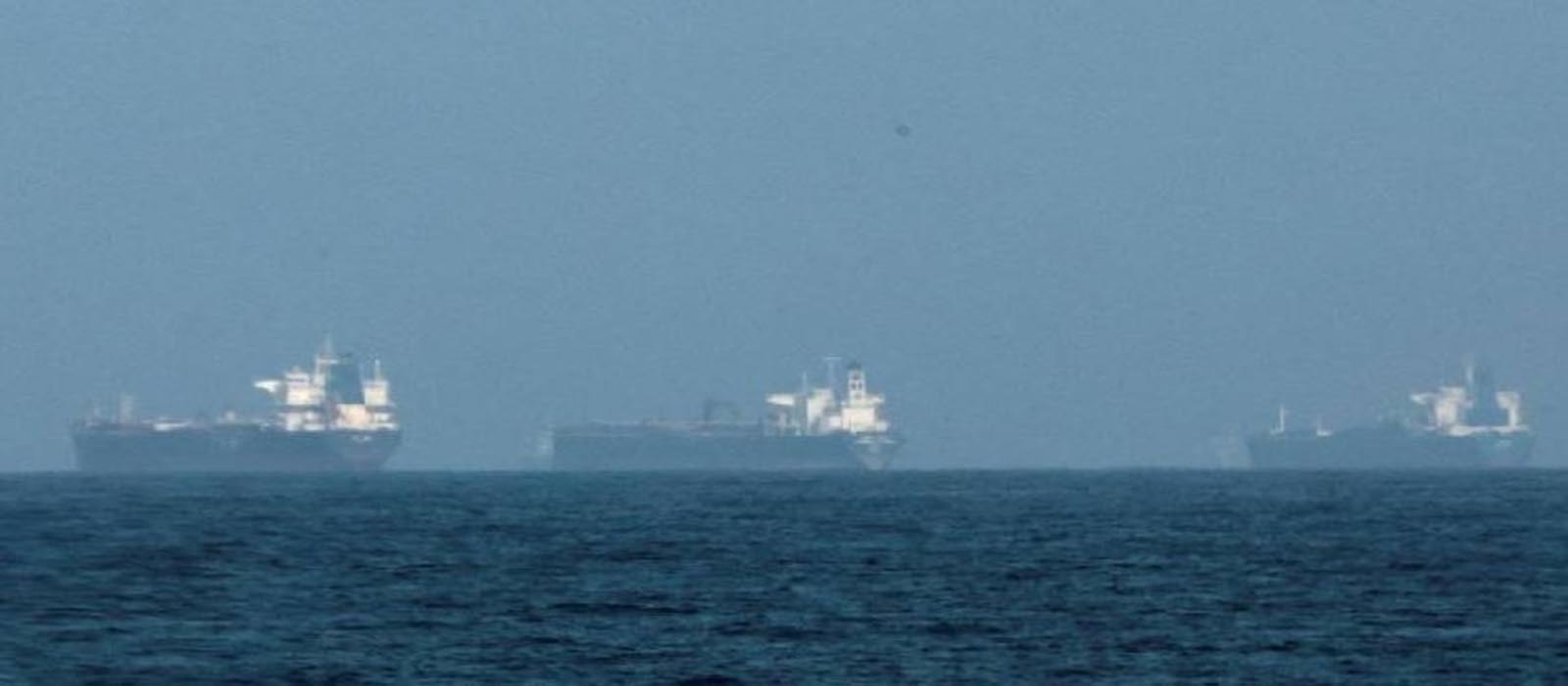 ഹോര്‍മുസ് കടലിടുക്കില്‍ കുടുങ്ങിക്കിടക്കുന്ന കപ്പലുകള്‍ തിരികെ എത്തിക്കാന്‍ ഇന്ത്യ; സുരക്ഷിത പാതയൊരുക്കാന്‍ ഇറാനോട് ആവശ്യപ്പെടും