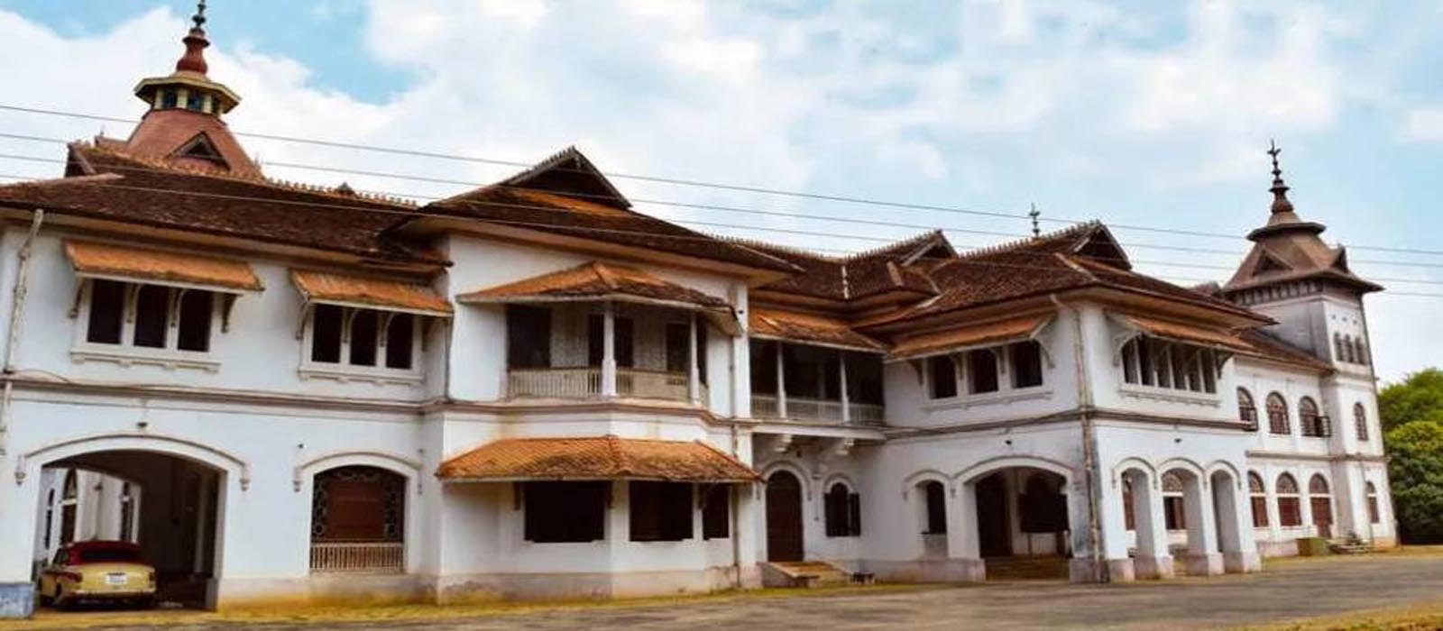 കവടിയാര് കൊട്ടാരത്തിലെ മോഷണം; ‘ കൊട്ടാരത്തിന് അകത്ത് നിന്ന് സഹായം ലഭിച്ചെന്നാണ് നിഗമനം’