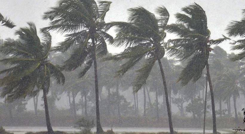 5 ദിവസം കൂടി മഴ തുടരും, മഴ മുന്നറിയിപ്പിൽ മാറ്റം; ഇന്ന് 9 ജില്ലകളിൽ യെല്ലോ അലേർട്ട്
