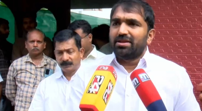 തിരുവനന്തപുരത്തേക്ക് നടത്തുന്ന യാത്രയ്ക്ക് സ്വീകരണം വേണ്ട; സത്യപ്രതിജ്ഞയ്ക്ക് മുൻപ് പുതുപ്പള്ളിയിൽ എത്തിയതാണ്, ചാണ്ടി ഉമ്മൻ