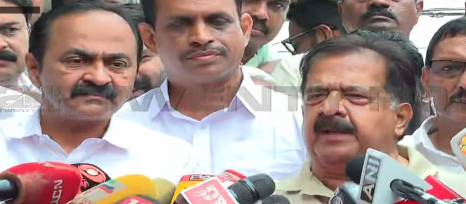 വിഡി സതീശന്‍ മുഖ്യമന്ത്രിയായതില്‍ സന്തോഷമെന്ന് ചെന്നിത്തല: രമേശ് ചെന്നിത്തല ജ്യേഷ്ഠസഹോദരന് തുല്യം, എന്റെ നേതാവെന്ന് വിഡി സതീശന്‍