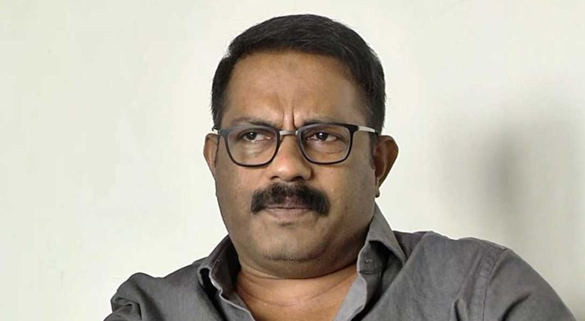 ‘വാട്സാപ്പ് ഗ്രൂപ്പിൽ മന്ത്രി കെ എം ഷാജിയെ വർഗീയവാദിയെന്ന് അധിക്ഷേപിച്ചു’; പൊലീസ് ഉദ്യോഗസ്ഥന് സസ്പെൻഷൻ