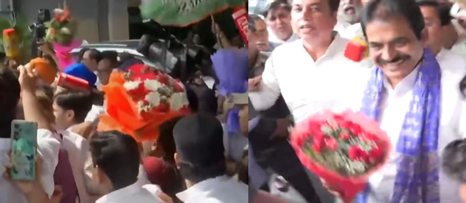 ഡൽഹിയിൽ എത്തിയ കെ സി വേണുഗോപാലിന് പ്രവർത്തകരുടെ വൻ സ്വീകരണം; ഖർഗെയുടെ വസതിയിൽ നിർണായക യോഗം