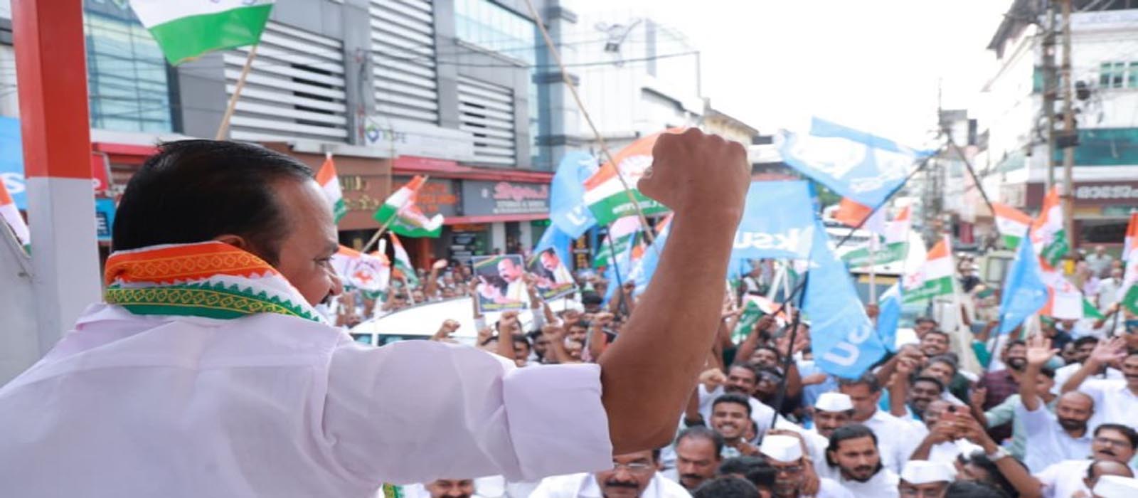 നിയമസഭാ കക്ഷിയില് ഭൂരിപക്ഷമില്ല; ഒരു തവണ പോലും മന്ത്രിയായ ഭരണ പരിചയമല്ല; ഇത് ജനകീയാരോഹണം; വി ഡി സതീശന് എന്ന വിസ്മയം