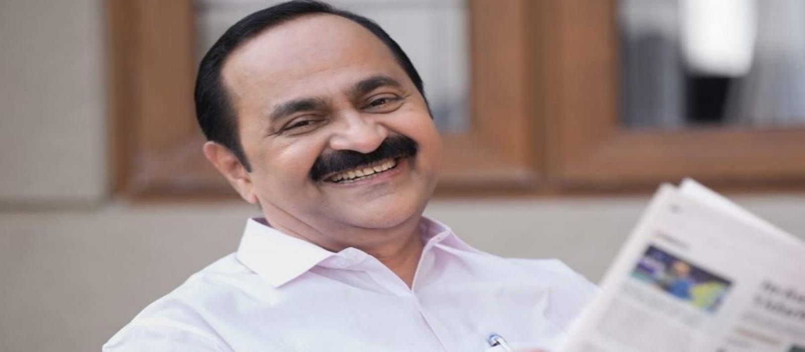 കെ സിയും ചെന്നിത്തലയും എന്റെ നേതാക്കള്‍, നല്ല ടീമുണ്ടാക്കി അര്‍പ്പണ ബോധത്തോടെ പ്രവര്‍ത്തിക്കും, ഇത് ദൈവനിയോഗം: വി ഡി സതീശന്‍