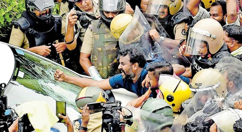 ഇ ഡി ഉദ്യോഗസ്ഥരെ ആക്രമിച്ച കേസ്; പ്രതിക്ക് ജാമ്യം ലഭിച്ച വീഴ്ചയില്‍ പ്രോസിക്യൂട്ടറേ മാറ്റിയേക്കും