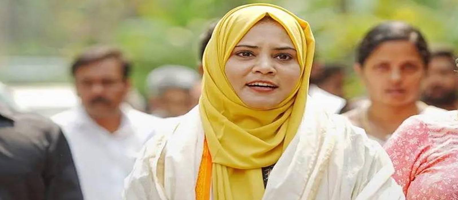 ‘മൊബൈലുമായി വന്ന് സ്വകാര്യ ഇടങ്ങളിലേക്ക് അതിക്രമിച്ച് കയറുന്നു, പാപ്പരാസി രീതി തുടർന്നാൽ നിയമനടപടി സ്വീകരിക്കും’; ഫാത്തിമ തഹ്ലിയ എംഎൽഎ