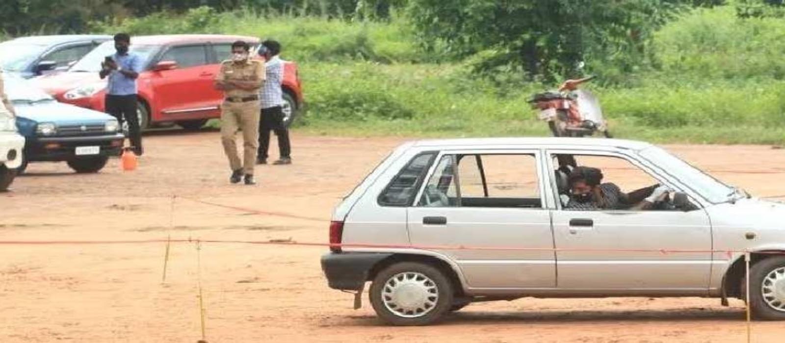 സംസ്ഥാനത്തെ ലേണേഴ്സ് പരീക്ഷ നടത്തിപ്പ് അവതാളത്തിൽ; രണ്ടുദിവസമായി പരീക്ഷകൾ മുടങ്ങി, ആശങ്കയിൽ ഉദ്യോഗാർത്ഥികൾ