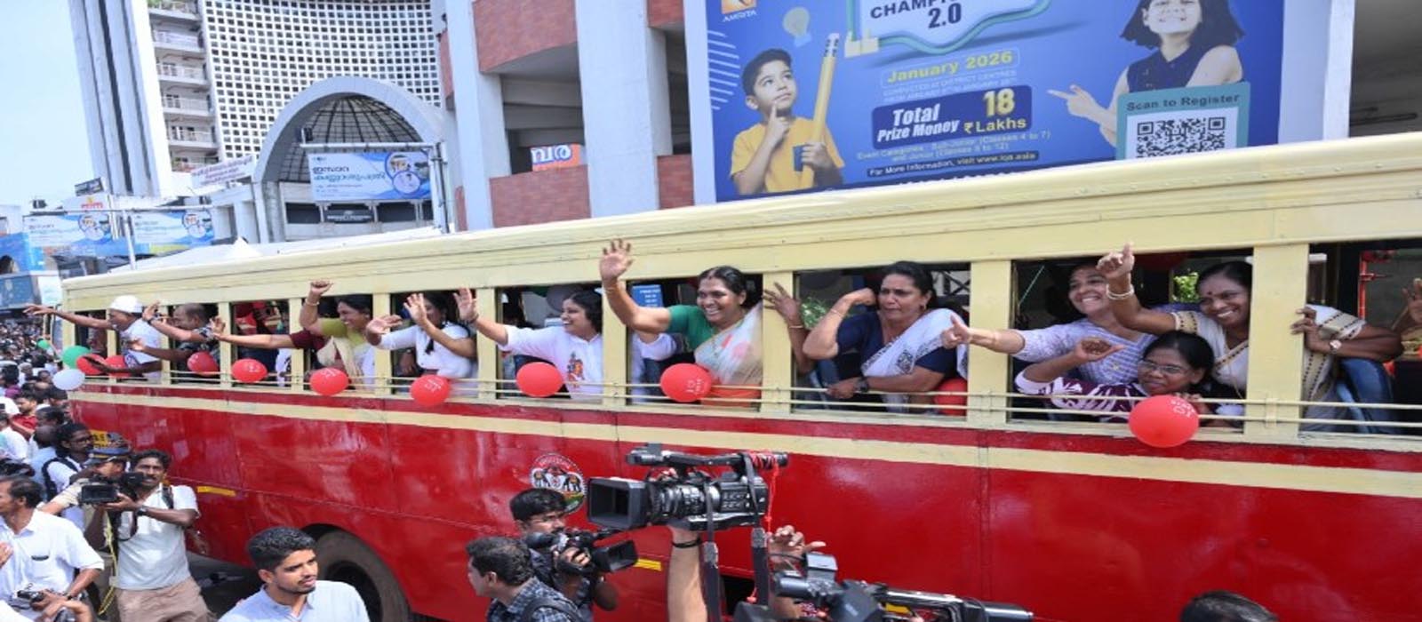 പ്രിയദര്ശിനി പദ്ധതി; ഇന്നലെ സൗജന്യയാത്ര നടത്തിയത് 7,83,115 വനിതകള്; സ്ത്രീ യാത്രക്കാരുടെ എണ്ണത്തില് വന് വര്ധന