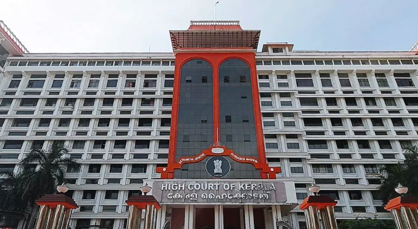 കശുവണ്ടി വികസന കോര്‍പ്പറേഷന്‍ അഴിമതി കേസ: കെ ബിജുവിന്റെ മാപ്പപേക്ഷ തള്ളി ഹൈക്കോടതി; ഉദ്യോഗസ്ഥര്‍ സേവിക്കേണ്ടത് ജനങ്ങളെ എന്ന് കോടതി