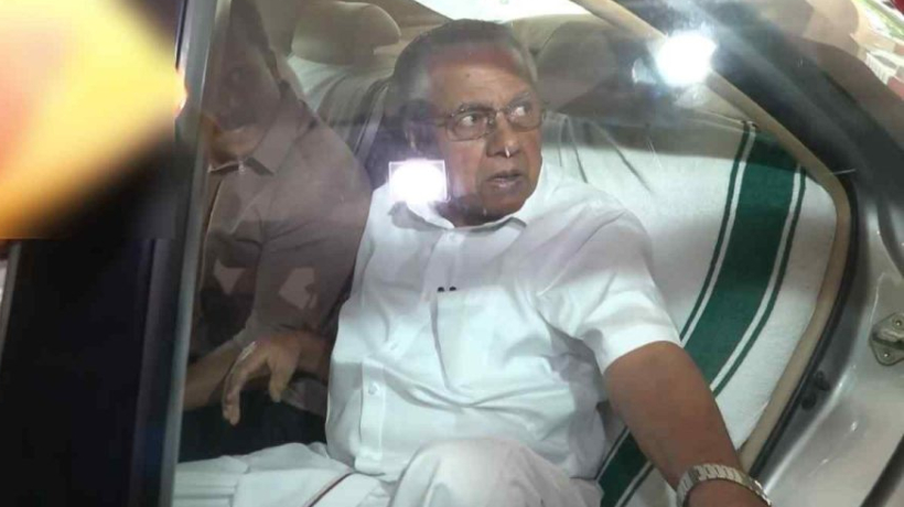 ‘നിങ്ങൾ ഇവിടെ ഈ വടിയും നീട്ടി നിൽക്കേണ്ടതില്ല, എന്തെങ്കിലും പറയാനുണ്ടെങ്കിൽ ഞാൻ പറയും’; വിഴിഞ്ഞം വിഷയത്തിൽ ചോദ്യങ്ങളോട് ക്ഷുഭിതനായി പിണറായി വിജയൻ
