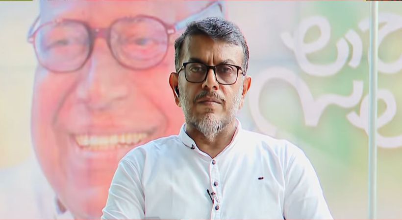 ‘അച്ഛന് ഇല്ല എന്നുള്ളത് ഇന്നും അംഗീകരിക്കാന് കഴിഞ്ഞിട്ടില്ല; കൂടെയുണ്ടെന്ന് കരുതാനാണ് ഇഷ്ടം’; വി എ അരുണ്കുമാര്