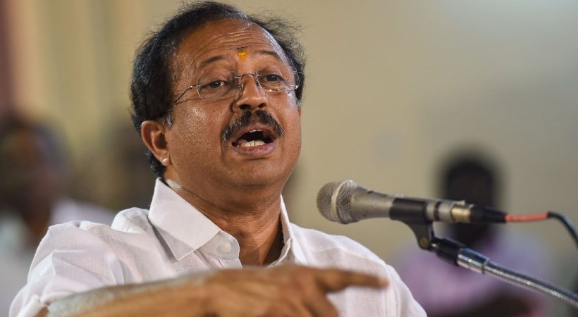 എസ് സുരേഷിനെ മാറ്റണം; ബിജെപി കോർ കമ്മിറ്റിയിൽ കടുത്ത വിമർശനം, ബിജെപി ഫണ്ട് തട്ടിപ്പിനെതിരെ ആഞ്ഞടിച്ച് മുരളീധര പക്ഷം