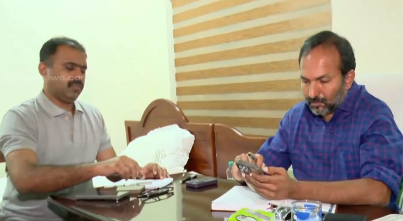 പത്തനംതിട്ടയില്‍ മന്ത്രി പി സി വിഷ്ണുനാഥിന്റെ നേതൃത്വത്തില്‍ അടിയന്തരയോഗം; അപകട മേഖലയിലുള്ളവര്‍ ദയവായി ക്യാമ്പിലേക്ക് മാറണമെന്ന് അഭ്യര്‍ഥിച്ച് മന്ത്രി