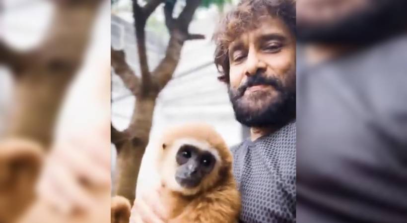 വംശനാശ ഭീഷണി നേരിടുന്ന കുരങ്ങിനെ കൈവശം വച്ച സംഭവം: നടൻ വിക്രം വിശദീകരണം നൽകണമെന്ന് വനം വകുപ്പ്