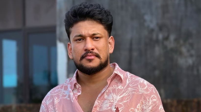 ഫേസ്ബുക്കിലൂടെ വെല്ലുവിളിച്ചതും പോസ്റ്റിട്ടതും താന് തന്നെയെന്ന് അര്ജുന് ആയങ്കി; അര്ജുന്റെ ഐ ഫോണ് കണ്ടെത്തി പൊലീസ്
